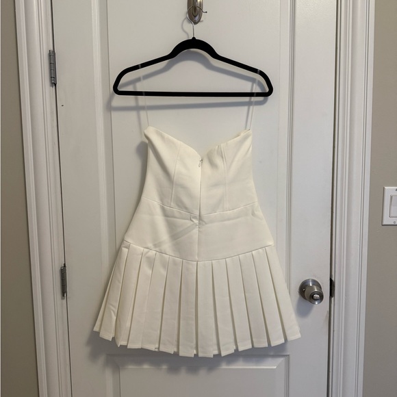 Meshki White Strapless Dress - Picture 5 of 5